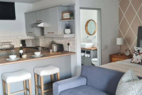 Studio Apartment - Tyger Waterfront, Cape Town
